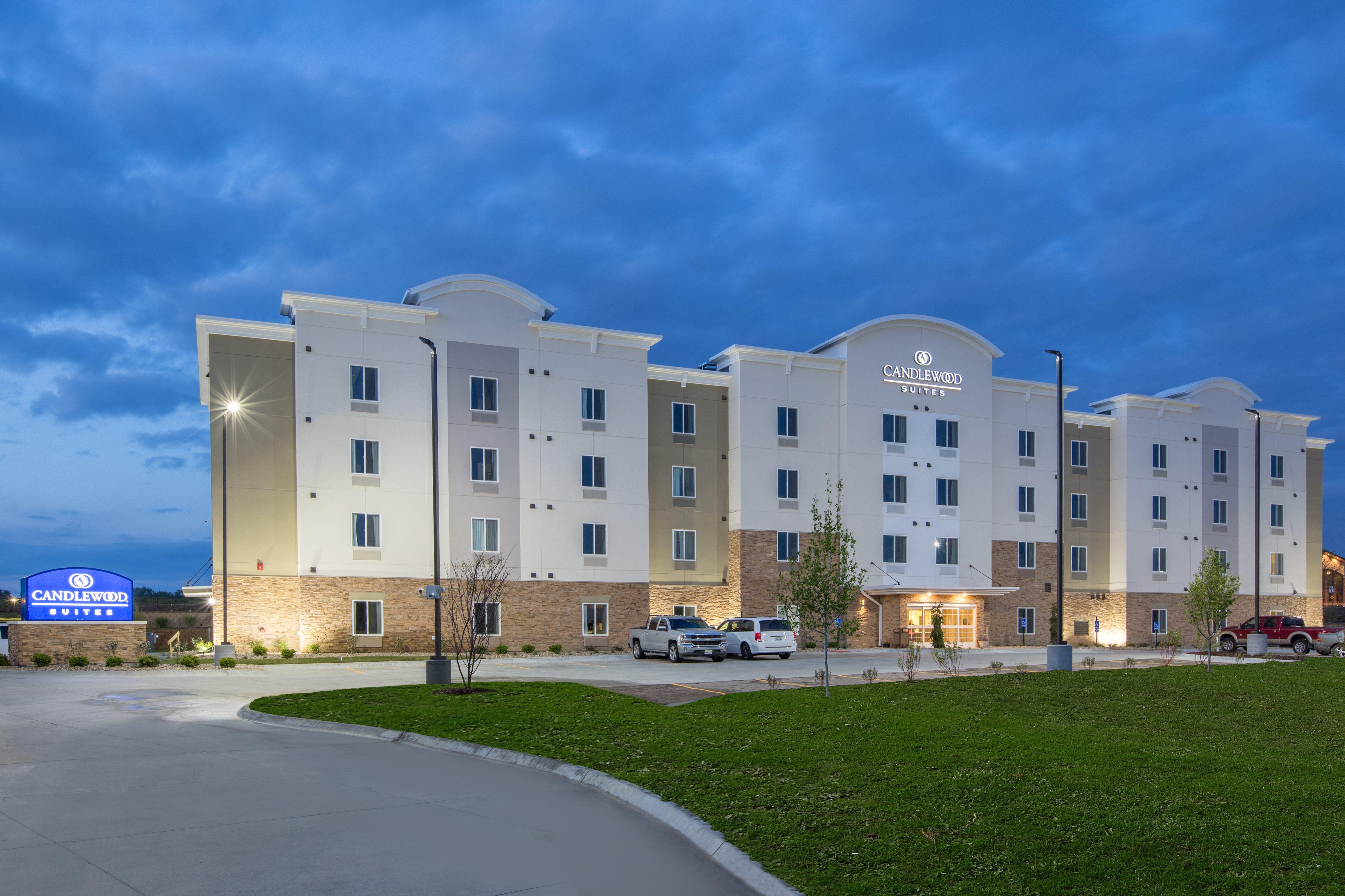 Candlewood Suites - Omaha Millard Area By Ihg מראה חיצוני תמונה